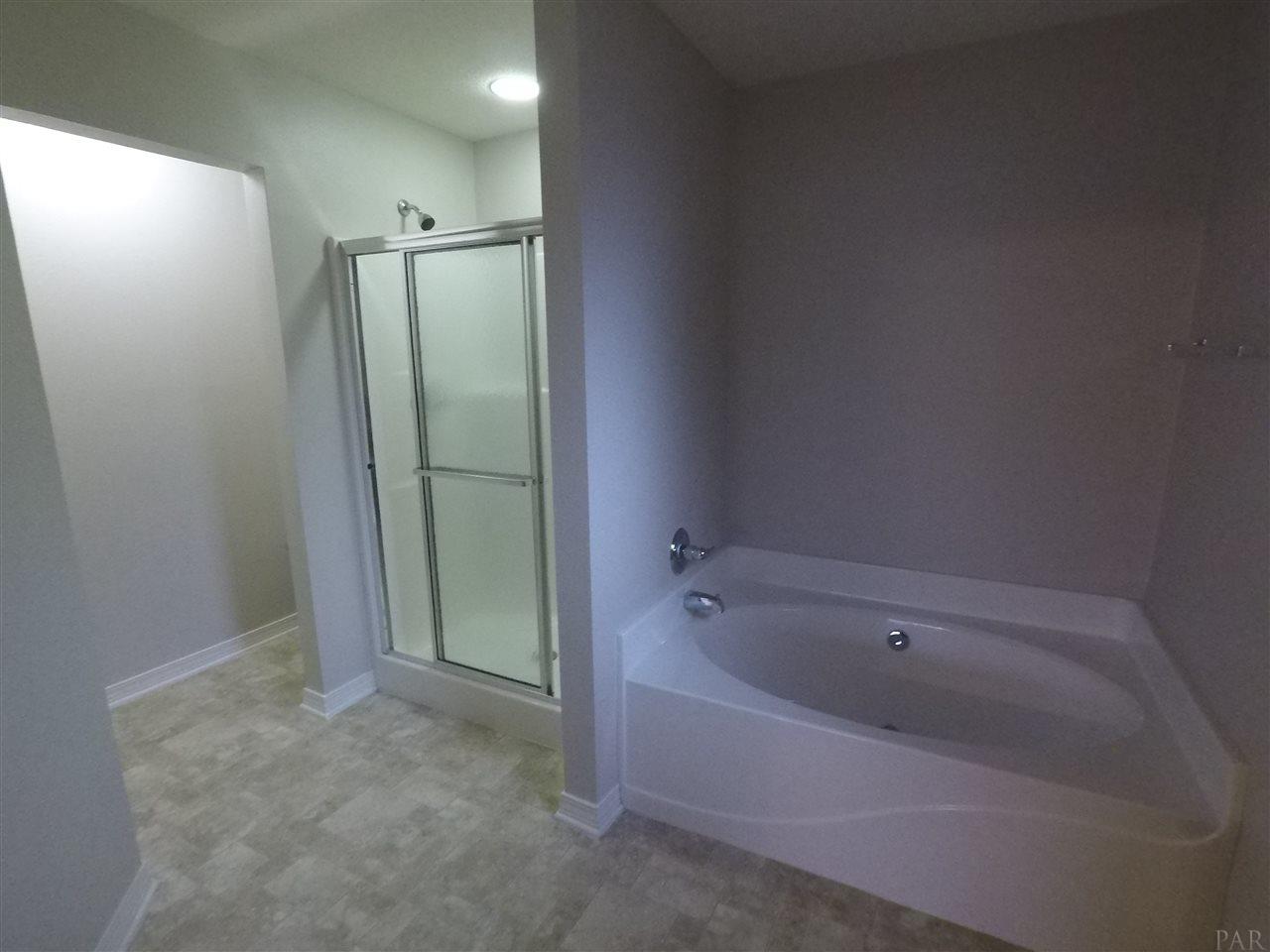7032 Jacobsview Lane Milton, FL 32570 - Photo 14 of 28