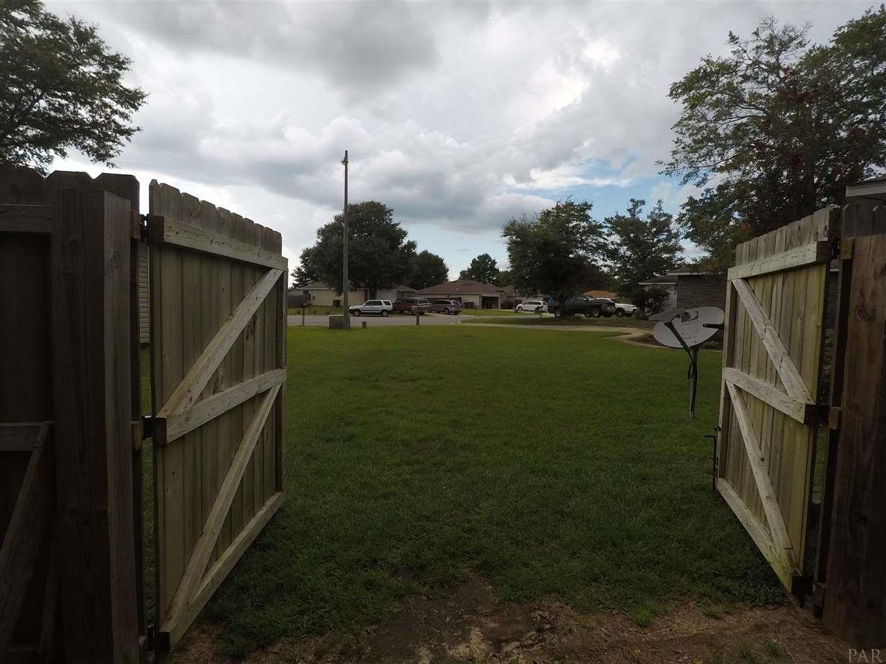7032 Jacobsview Lane Milton, FL 32570 - Photo 25 of 28