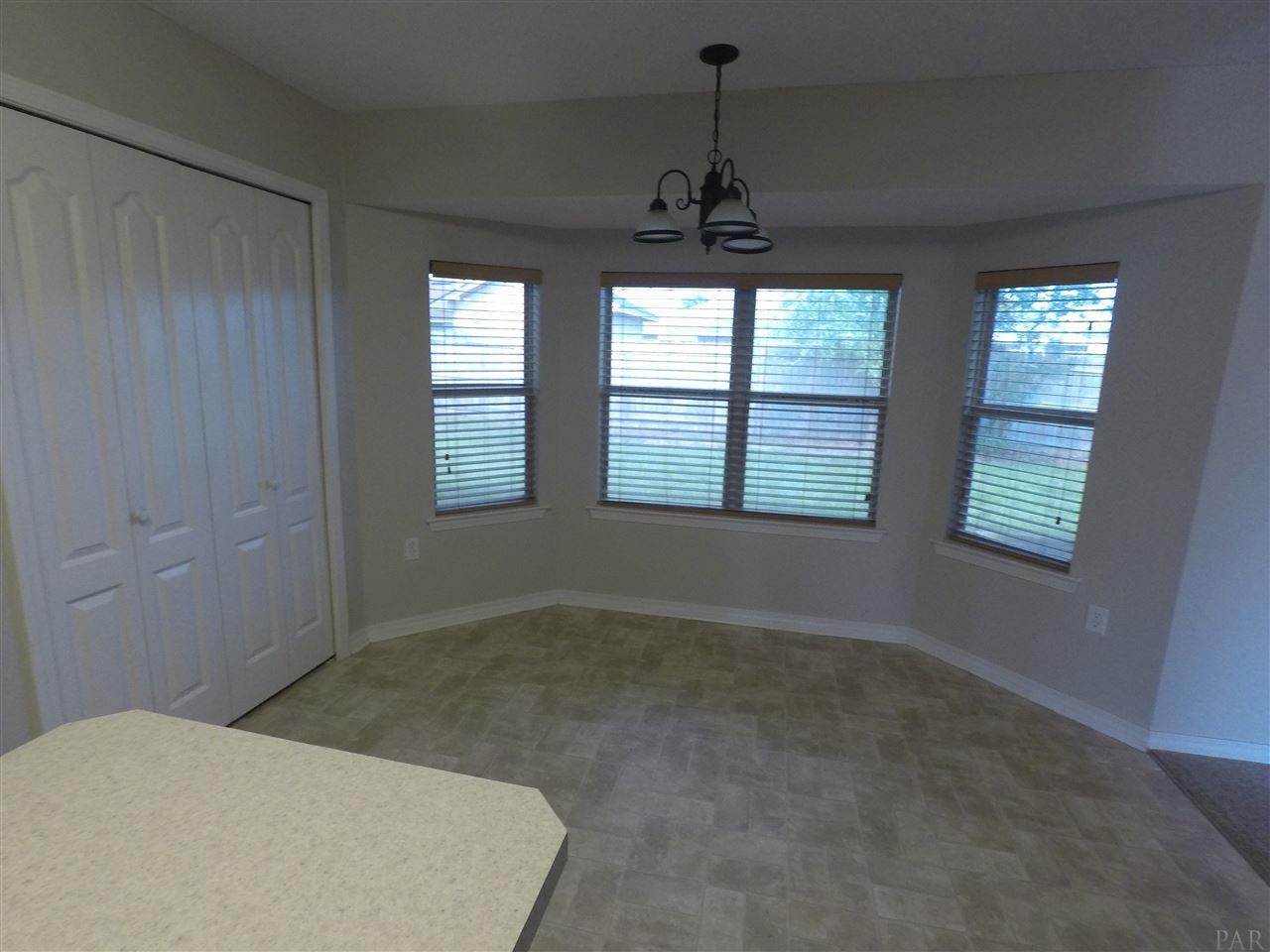 7032 Jacobsview Lane Milton, FL 32570 - Photo 9 of 28
