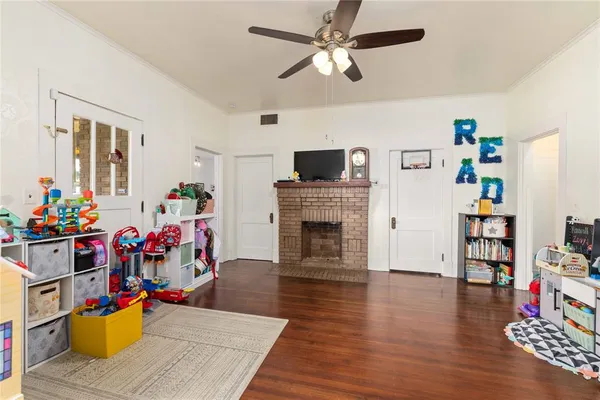 $355,000 | 1700 Austin Avenue, Brownwood, TX 76801