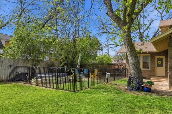 $355,000 | 1700 Austin Avenue, Brownwood, TX 76801