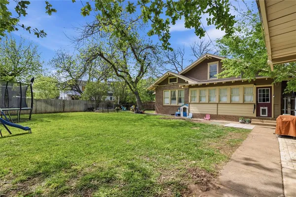 $355,000 | 1700 Austin Avenue, Brownwood, TX 76801