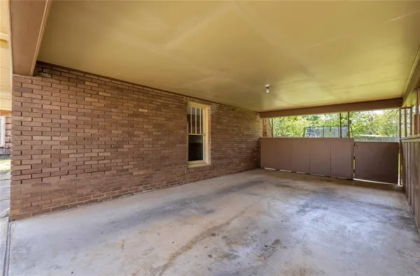 $355,000 | 1700 Austin Avenue, Brownwood, TX 76801