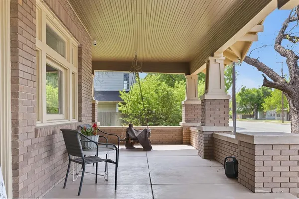 $355,000 | 1700 Austin Avenue, Brownwood, TX 76801