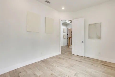 $899,990 | 301 Paint Pony Trail North, Fort Worth, TX 76108