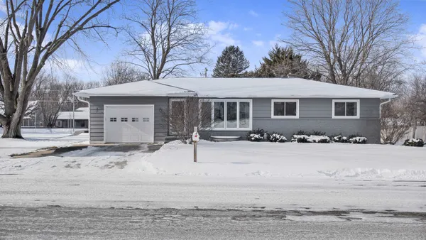 $359,900 | 404 Anderson Street, DeForest, WI 53532
