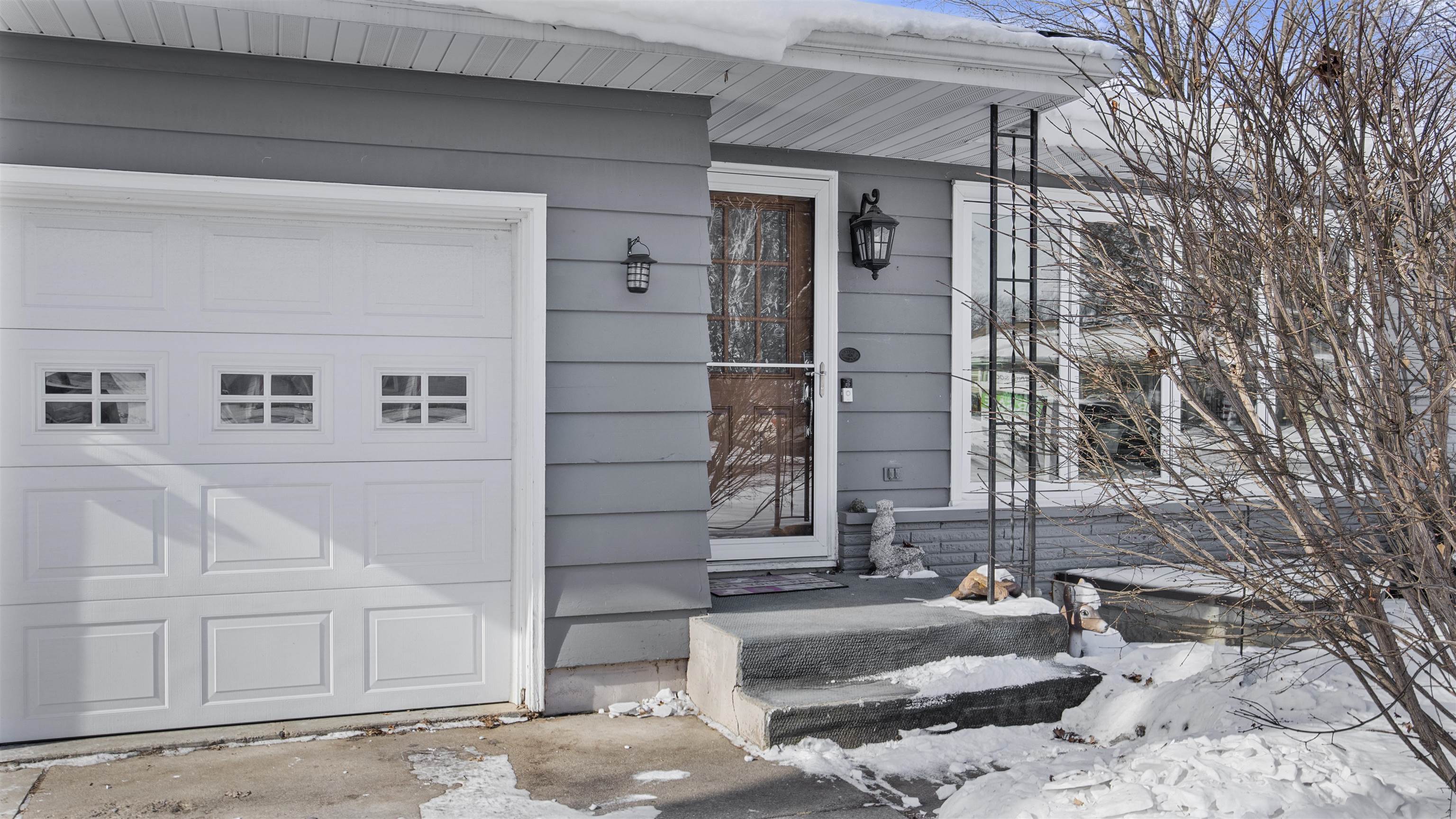 404 Anderson Street DeForest, WI 53532 - Photo 3 of 46