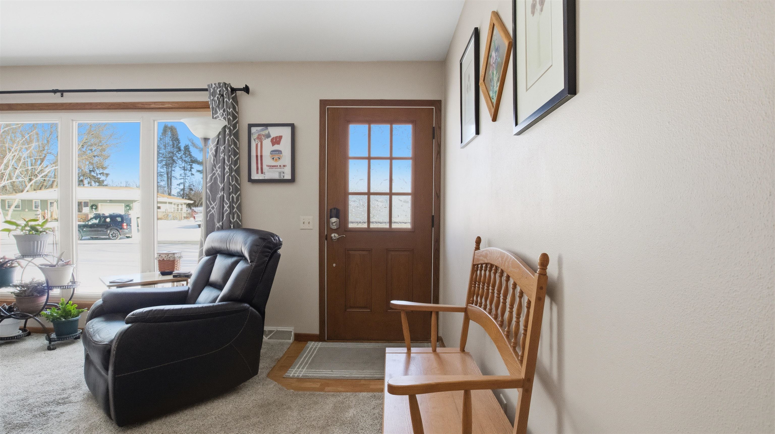 404 Anderson Street DeForest, WI 53532 - Photo 4 of 46