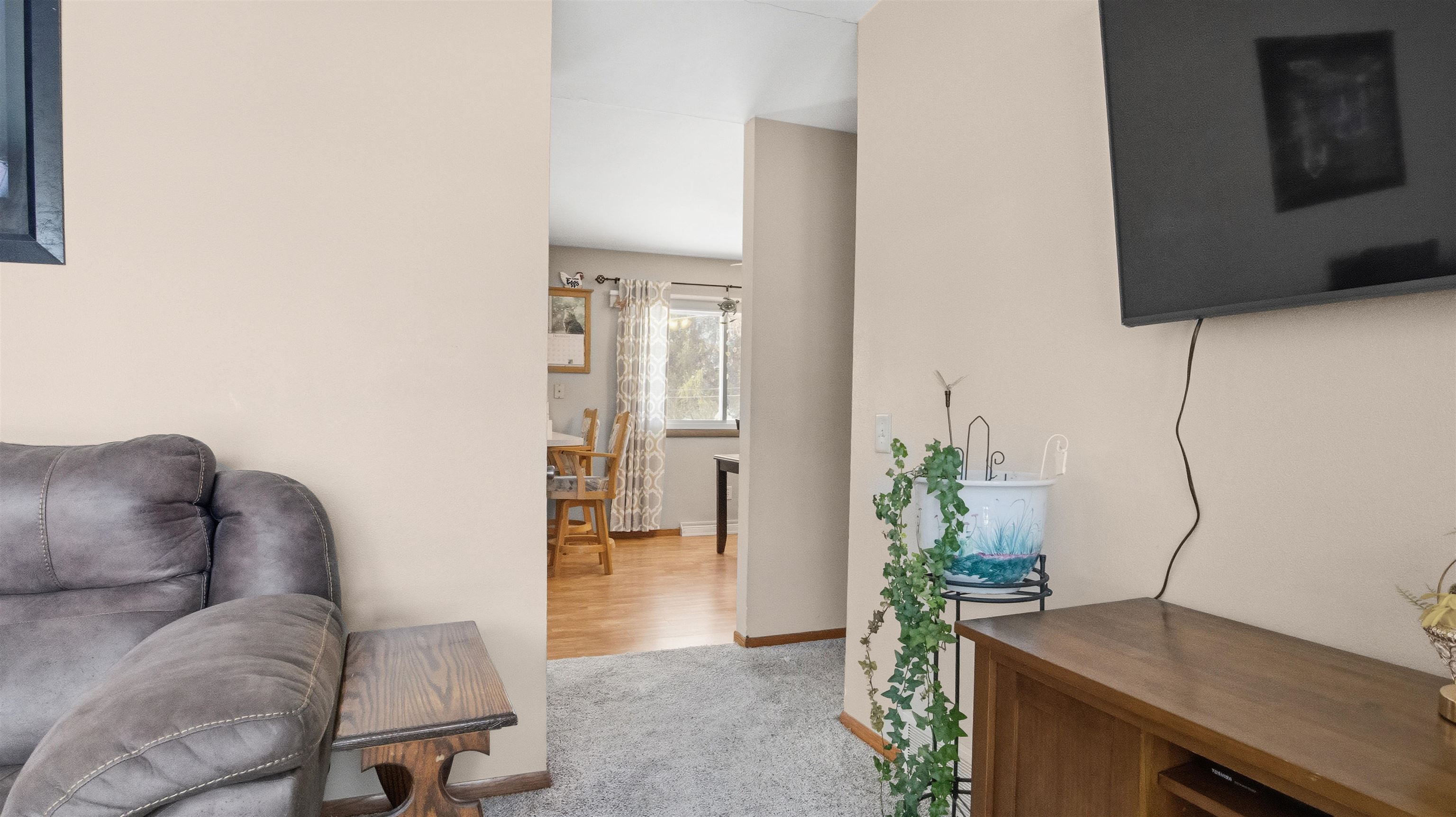 404 Anderson Street DeForest, WI 53532 - Photo 8 of 46