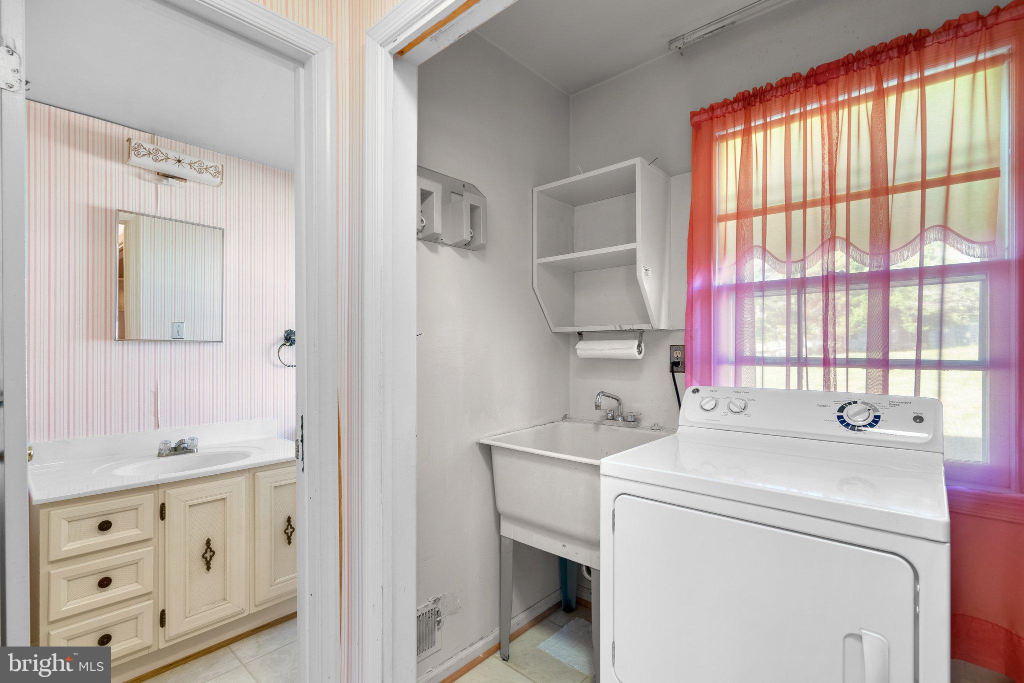 2305 East Gate Drive Silver Spring, MD 20906 - Photo 18 of 43 Laundry Room