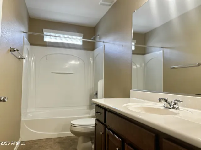 $2,295 | 850 South Henry Lane, Gilbert, AZ 85296