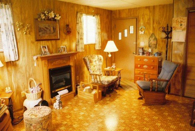 561 Leonard Farm Road Blue Ridge, VA 24064 - Photo 2 of 6 Family Room