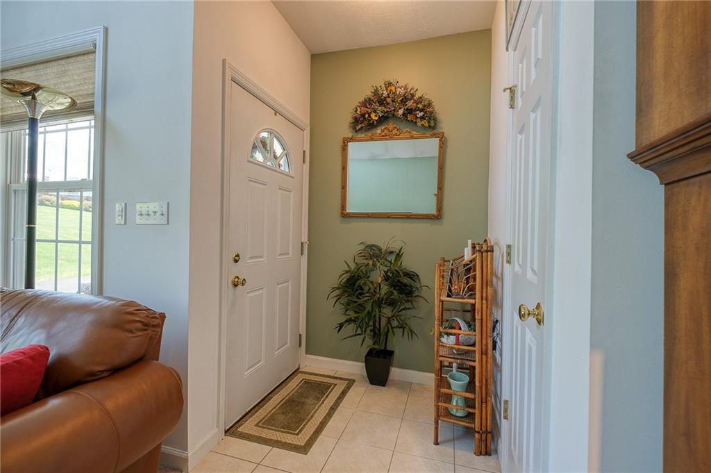 321 Saddlebrook Road Gibsonia, PA 15044 - Photo 3 of 25 Gallery Image 3