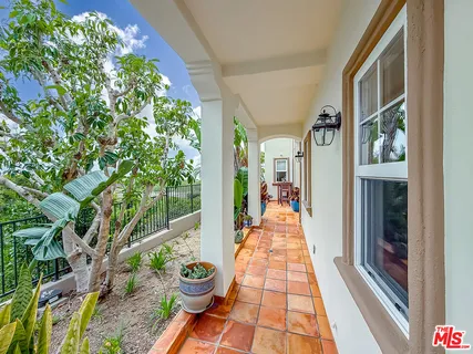 $2,285,000 | 6416 Lunita Road, Unit 108, Malibu, CA 90265