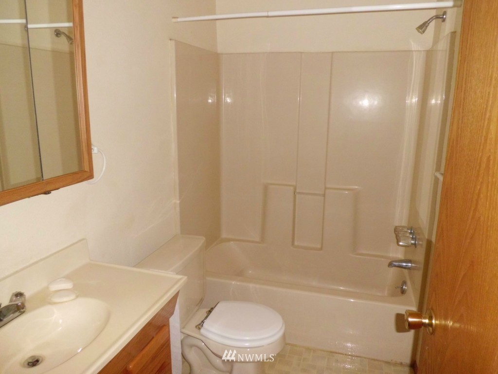 1748 Holcomb Road Kelso, WA 98626 - Photo 16 of 16 Gallery Image 16