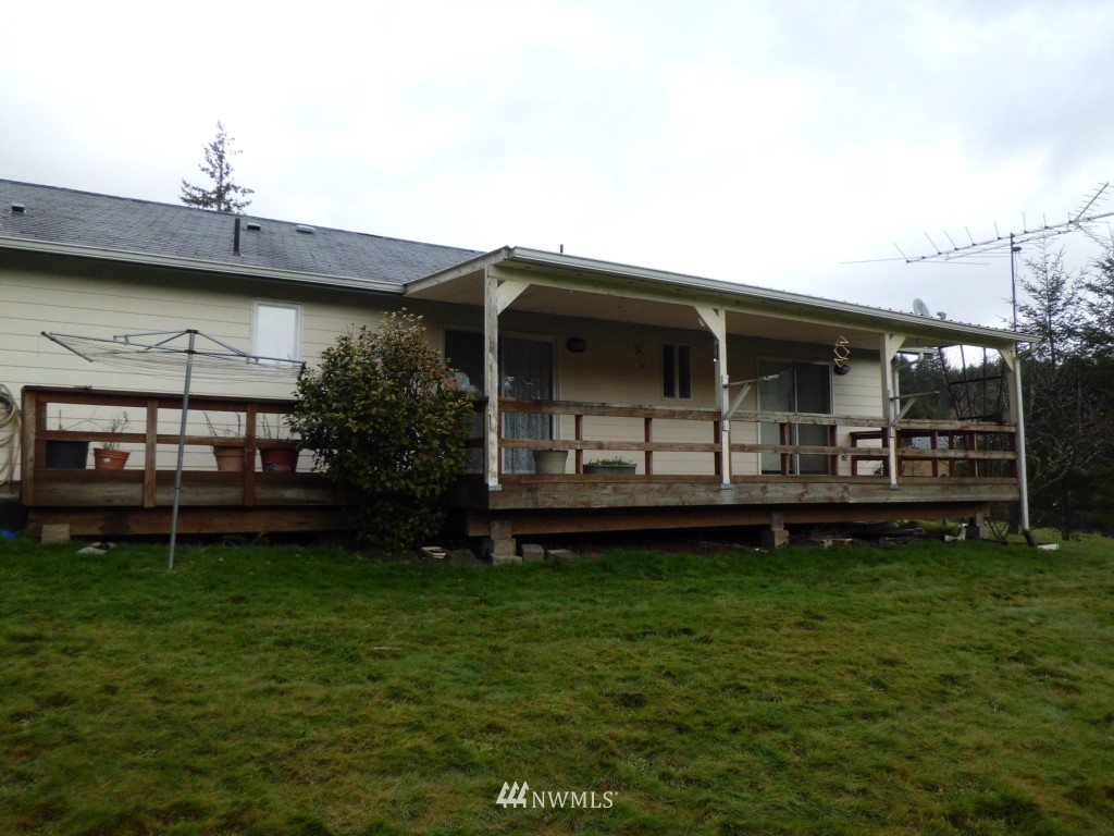 1748 Holcomb Road Kelso, WA 98626 - Photo 4 of 16 Gallery Image 4