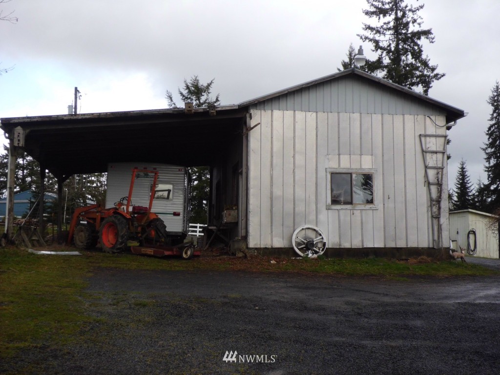 1748 Holcomb Road Kelso, WA 98626 - Photo 5 of 16 Gallery Image 5