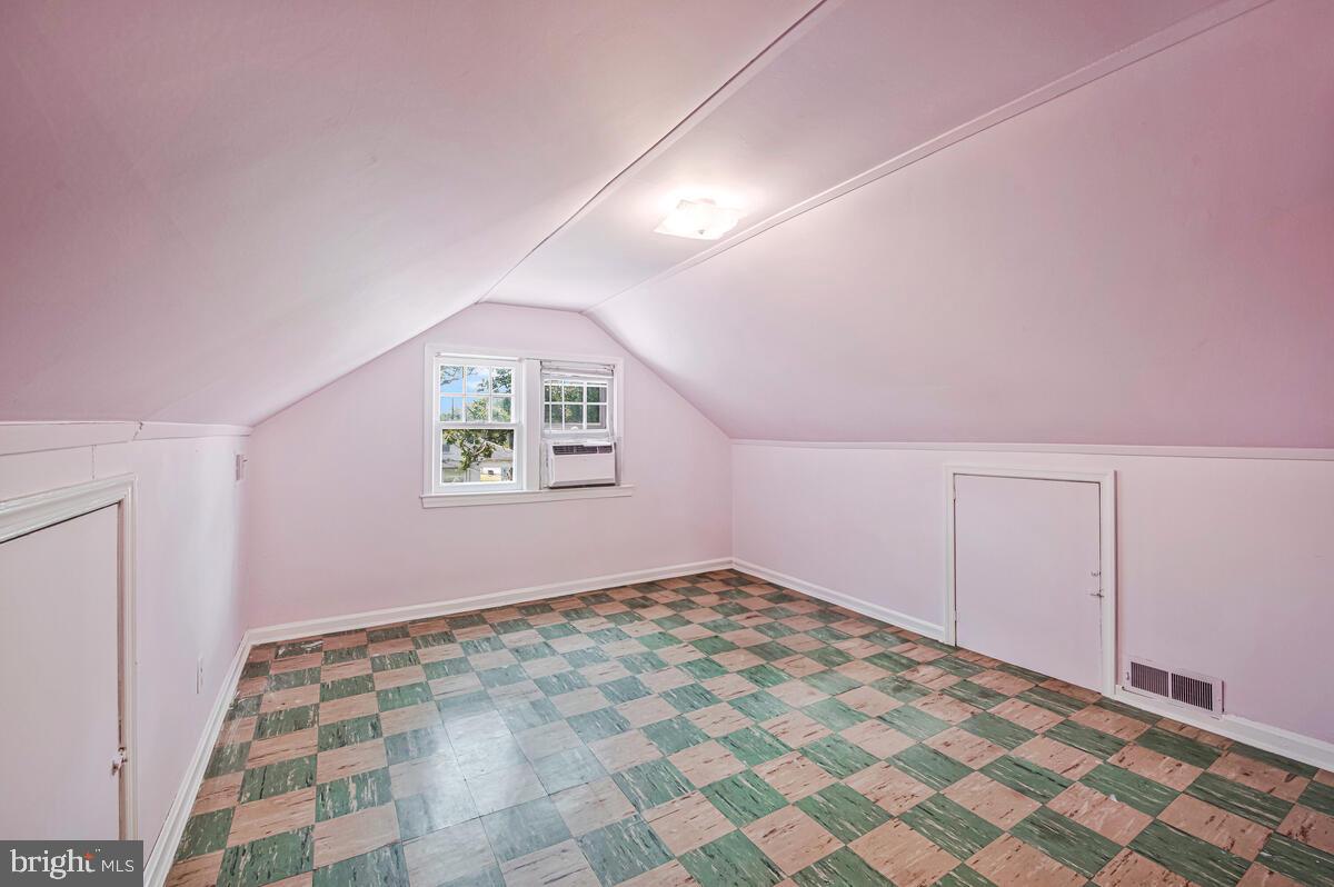 9425 Washington Boulevard Lanham, MD 20706 - Photo 23 of 38 a view of an empty room