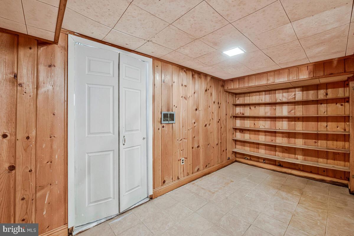 9425 Washington Boulevard Lanham, MD 20706 - Photo 31 of 38 a view of an empty room