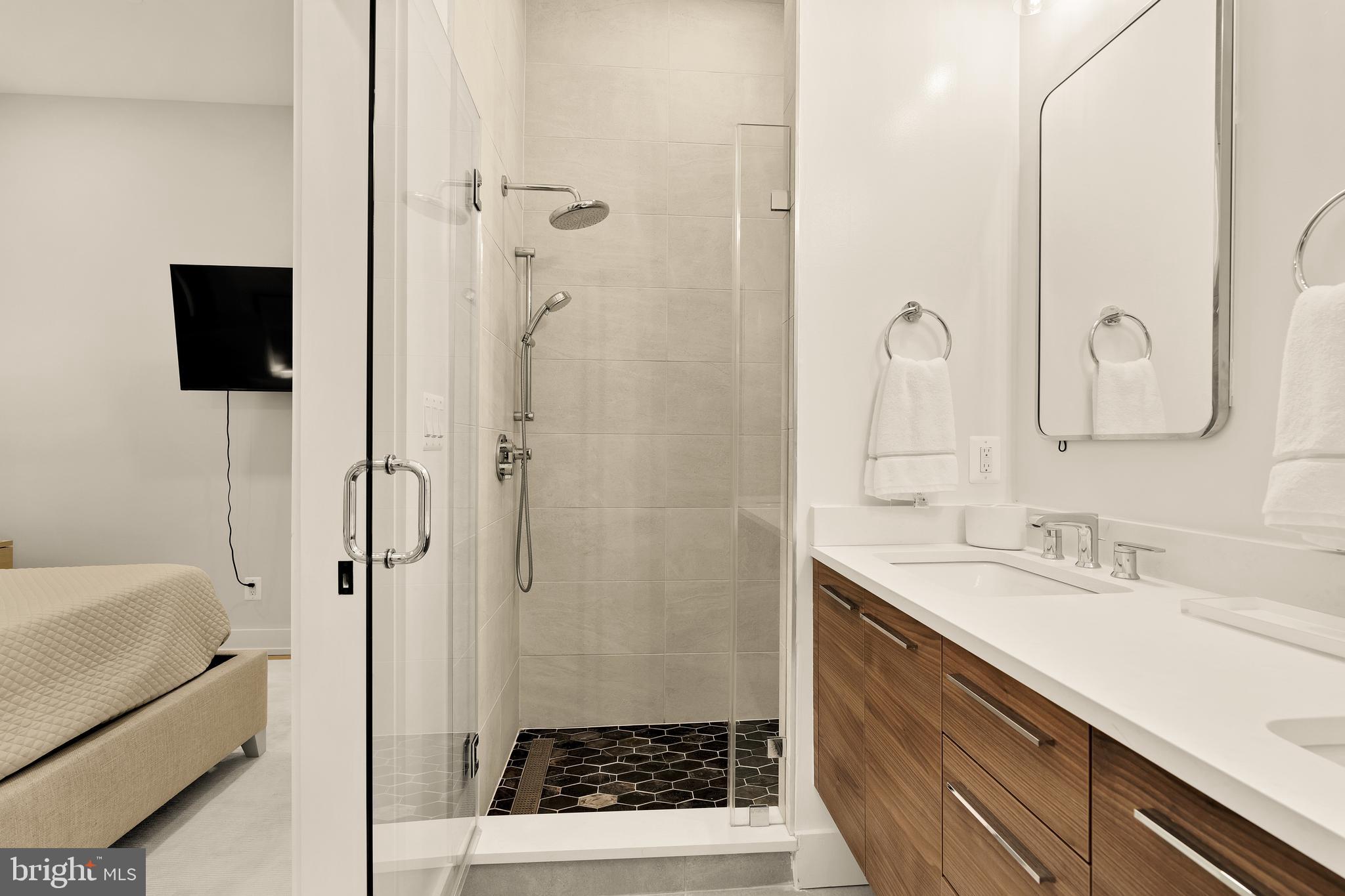 1746 Lanier Place Northwest, Unit 3 Washington, DC 20009 - Photo 23 of 38