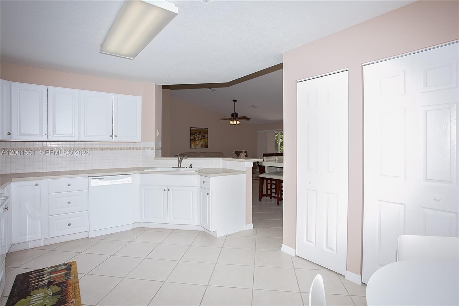 4104 Pine Ridge Lane Weston, FL 33331 - Photo 11 of 22