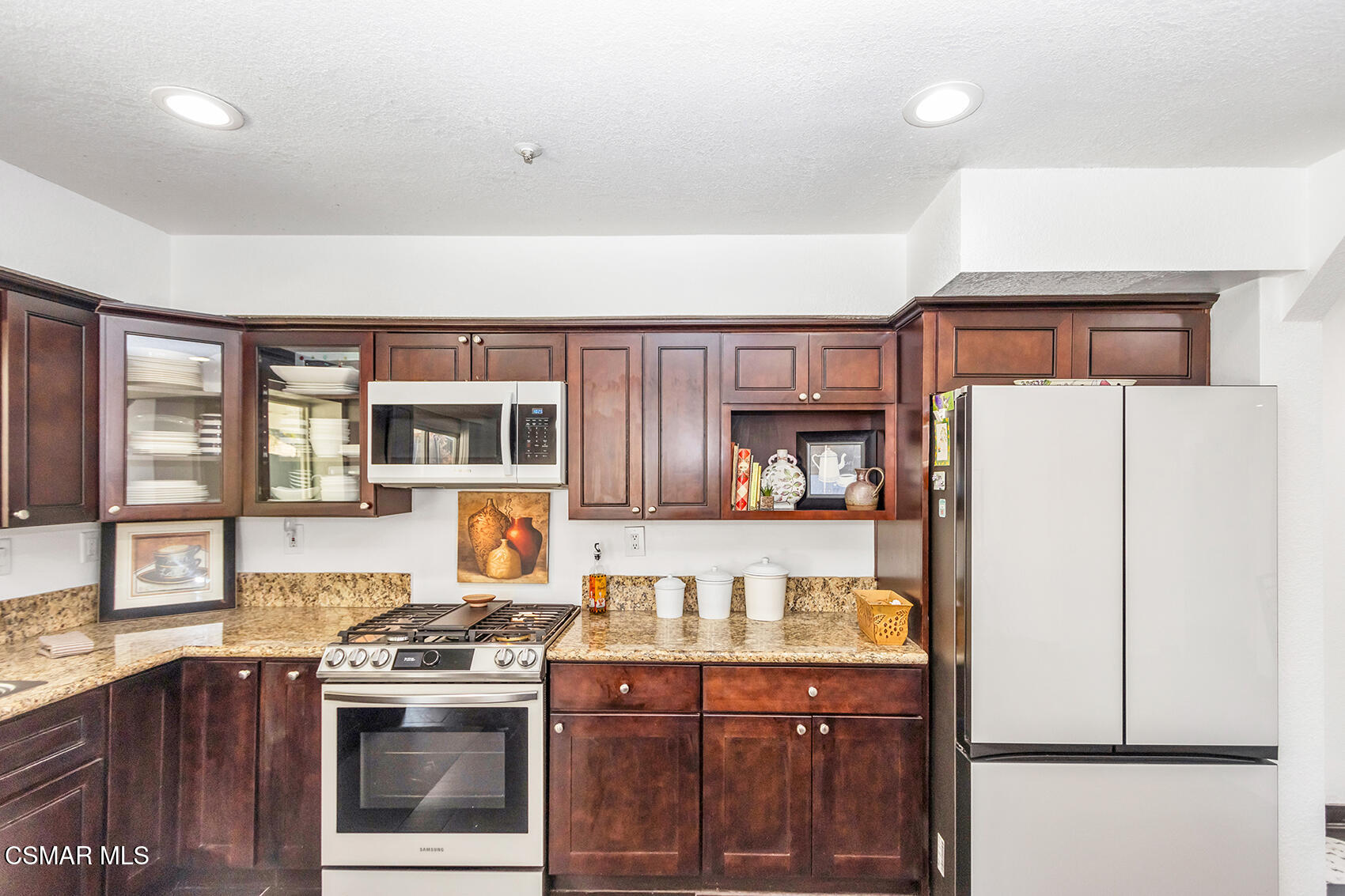 15425 Tobarra Road Fontana, CA 92337 - Photo 17 of 37 IMG_8543