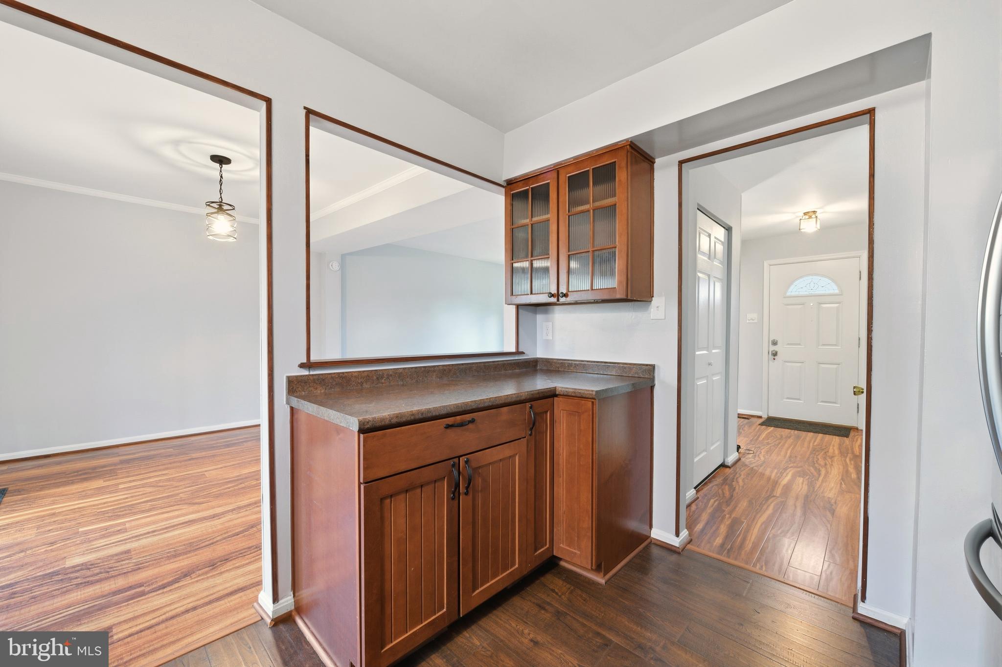 17524 Longview Lane Olney, MD 20832 - Photo 12 of 37 Kitchen