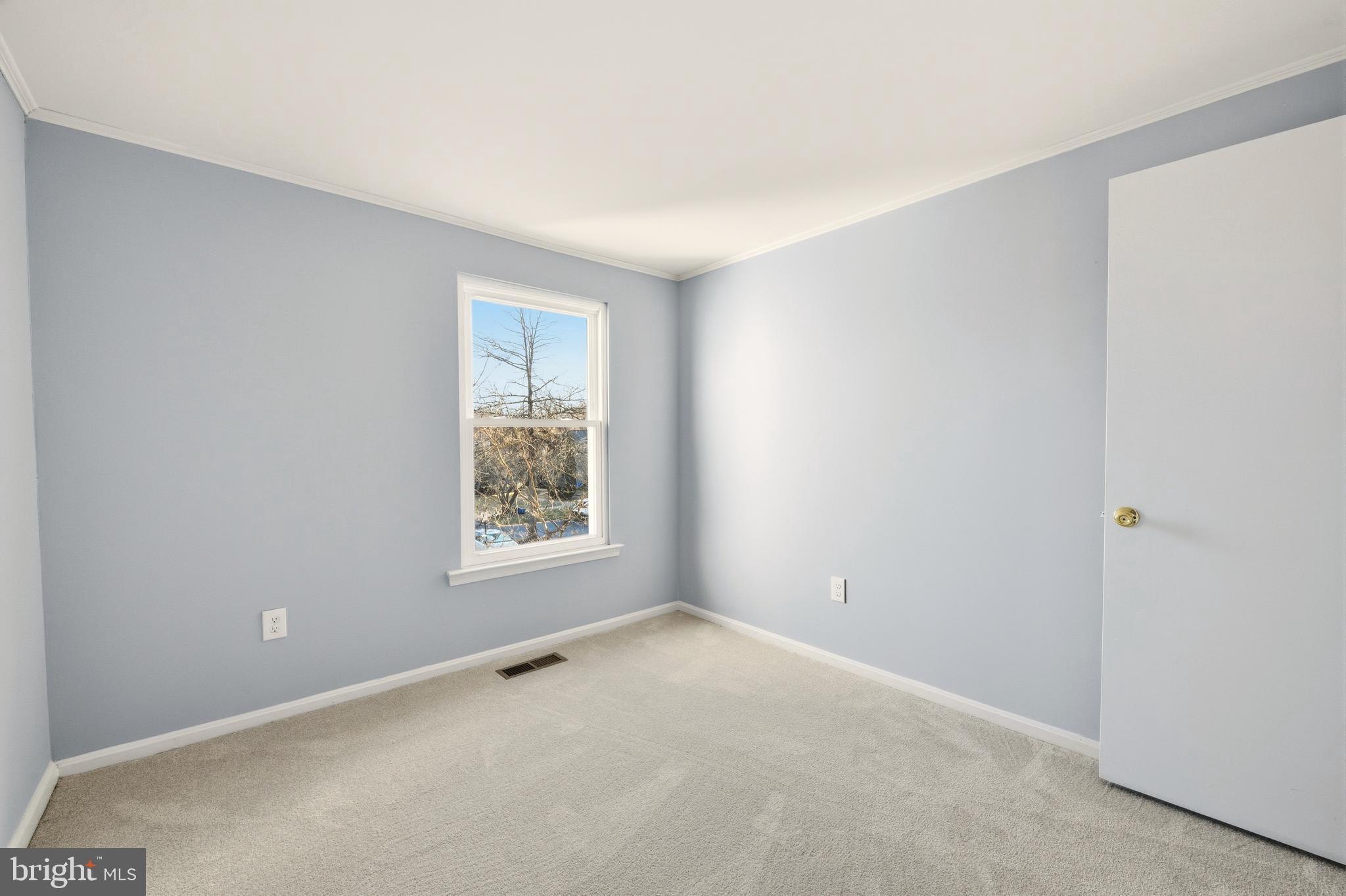 17524 Longview Lane Olney, MD 20832 - Photo 24 of 37 Third Bedroom