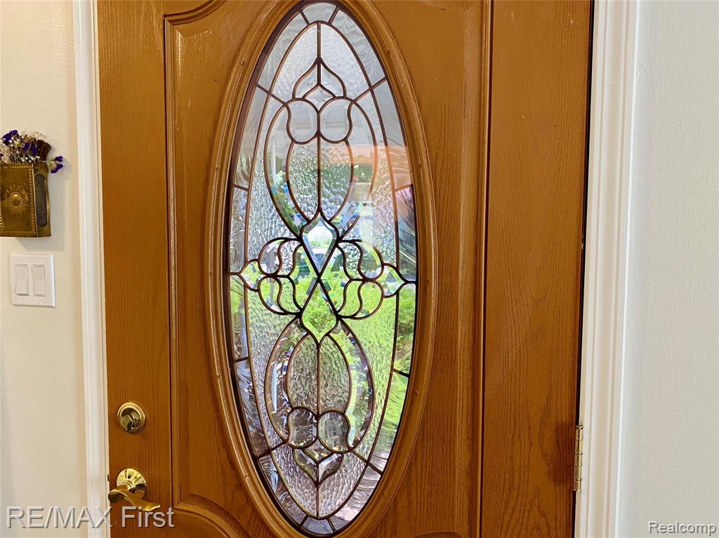 505 Stratford Road Ferndale, MI 48220 - Photo 4 of 28