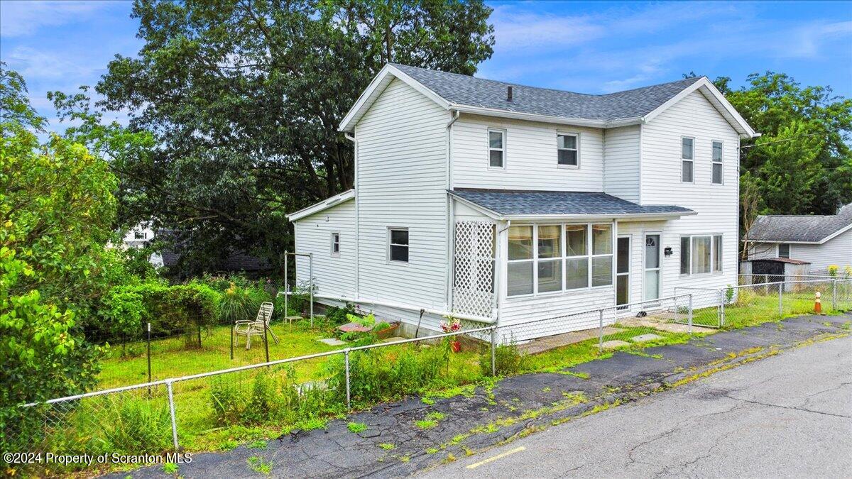 1112 Ridge Avenue Dunmore, PA 18510 - Photo 4 of 54 Gallery Image 4