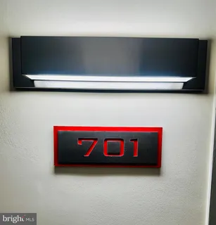 $2,400 | 4600 Duke Street, Unit 701, Alexandria, VA 22304