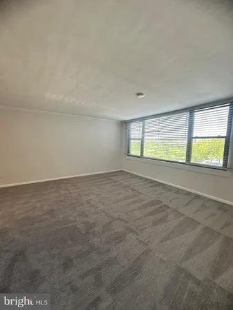 $2,400 | 4600 Duke Street, Unit 701, Alexandria, VA 22304
