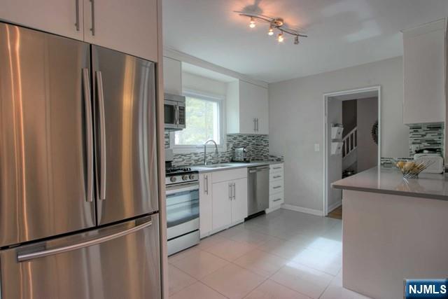 59 Buff Road Tenafly, NJ 07670 - Photo 8 of 22