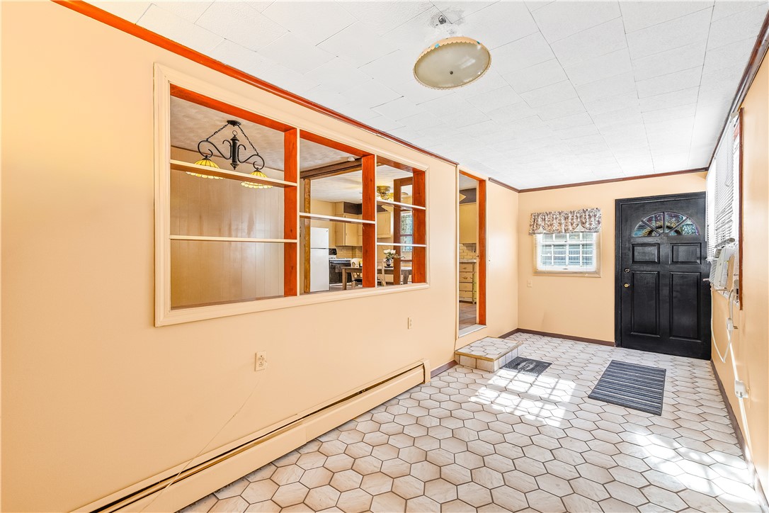 53 Samuel Avenue Pawtucket, RI 02860 - Photo 23 of 39