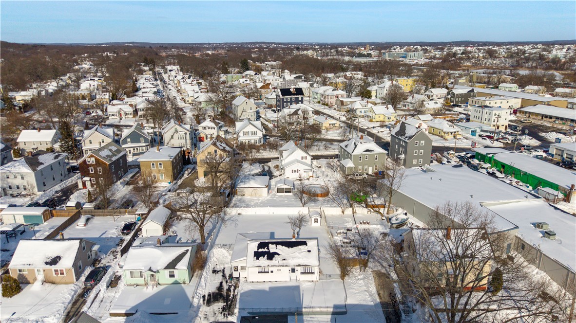53 Samuel Avenue Pawtucket, RI 02860 - Photo 6 of 39