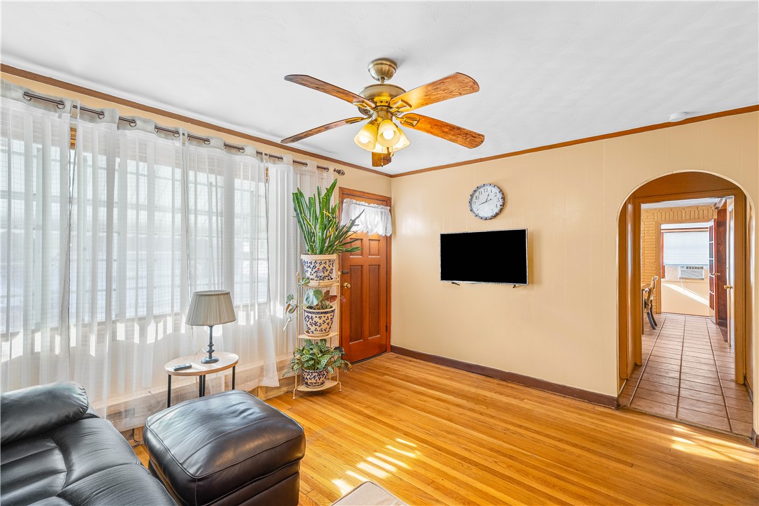 53 Samuel Avenue Pawtucket, RI 02860 - Photo 8 of 39