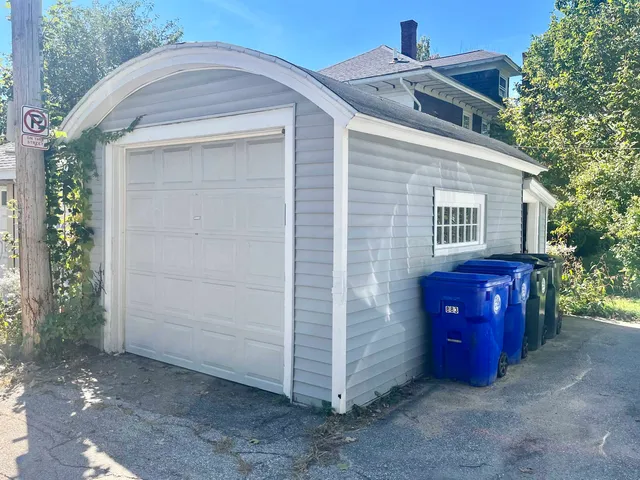 $775,000 | 883 Union Street, Manchester, NH 03104