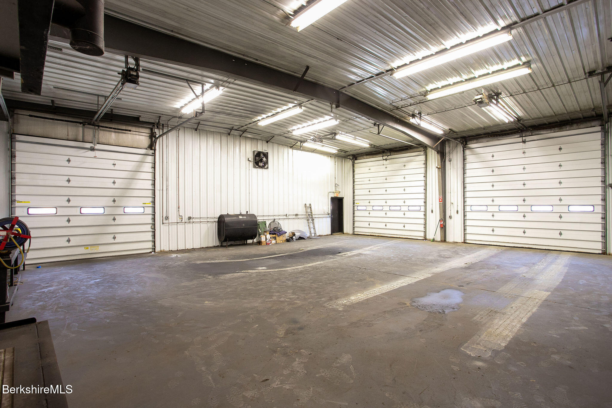 11 Roger Road Great Barrington, MA 01230 - Photo 12 of 20 a view of a livingroom with a large space