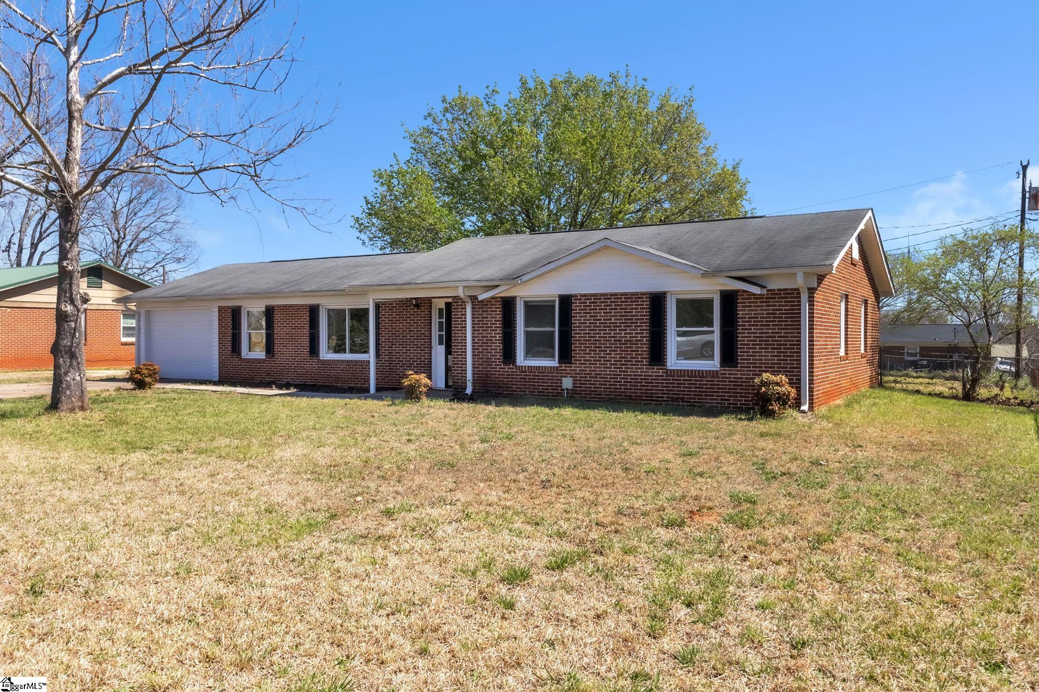 2312 Old Williamston Road Anderson, SC 29621 - Photo 3 of 25