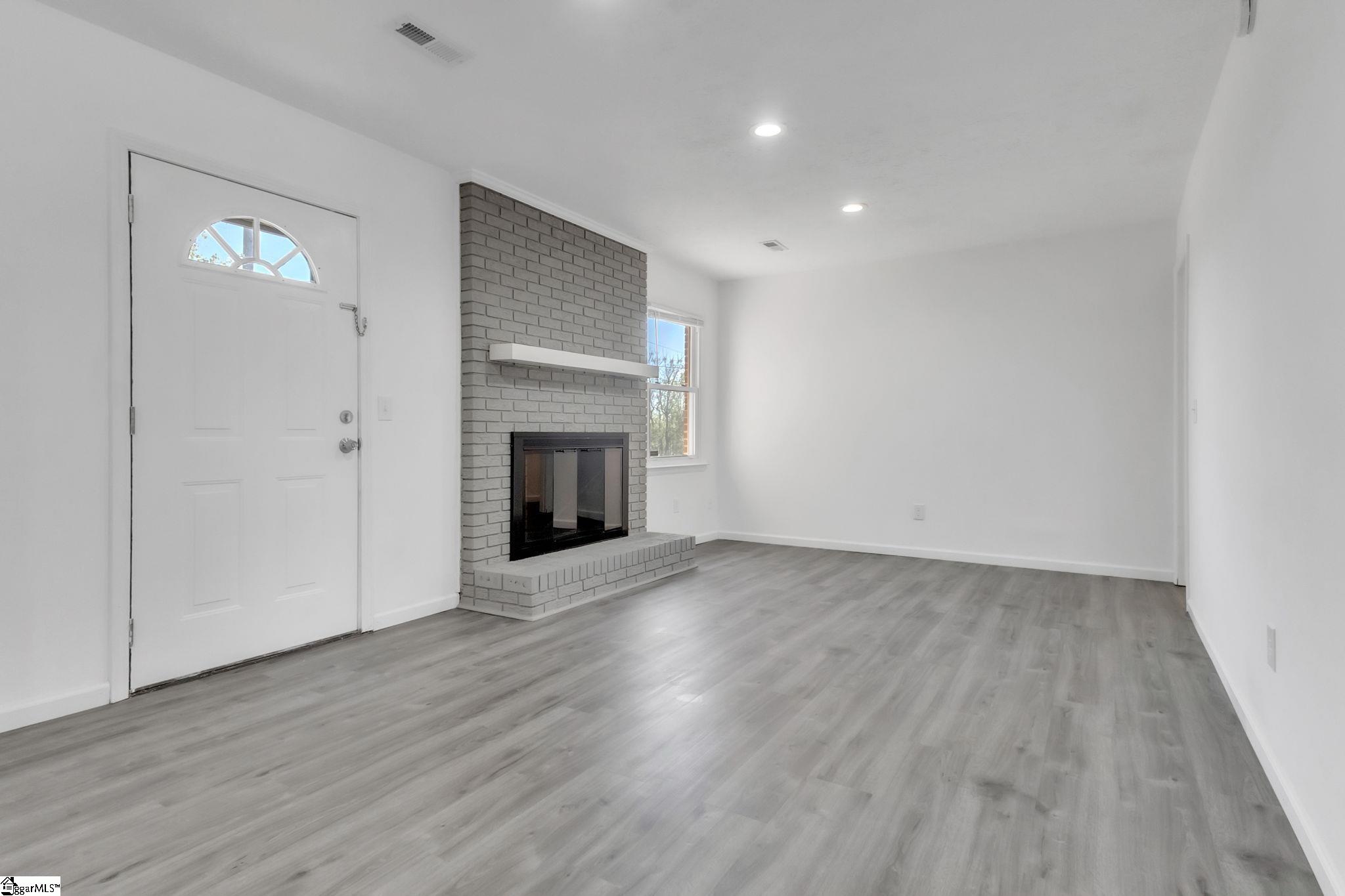 2312 Old Williamston Road Anderson, SC 29621 - Photo 4 of 25