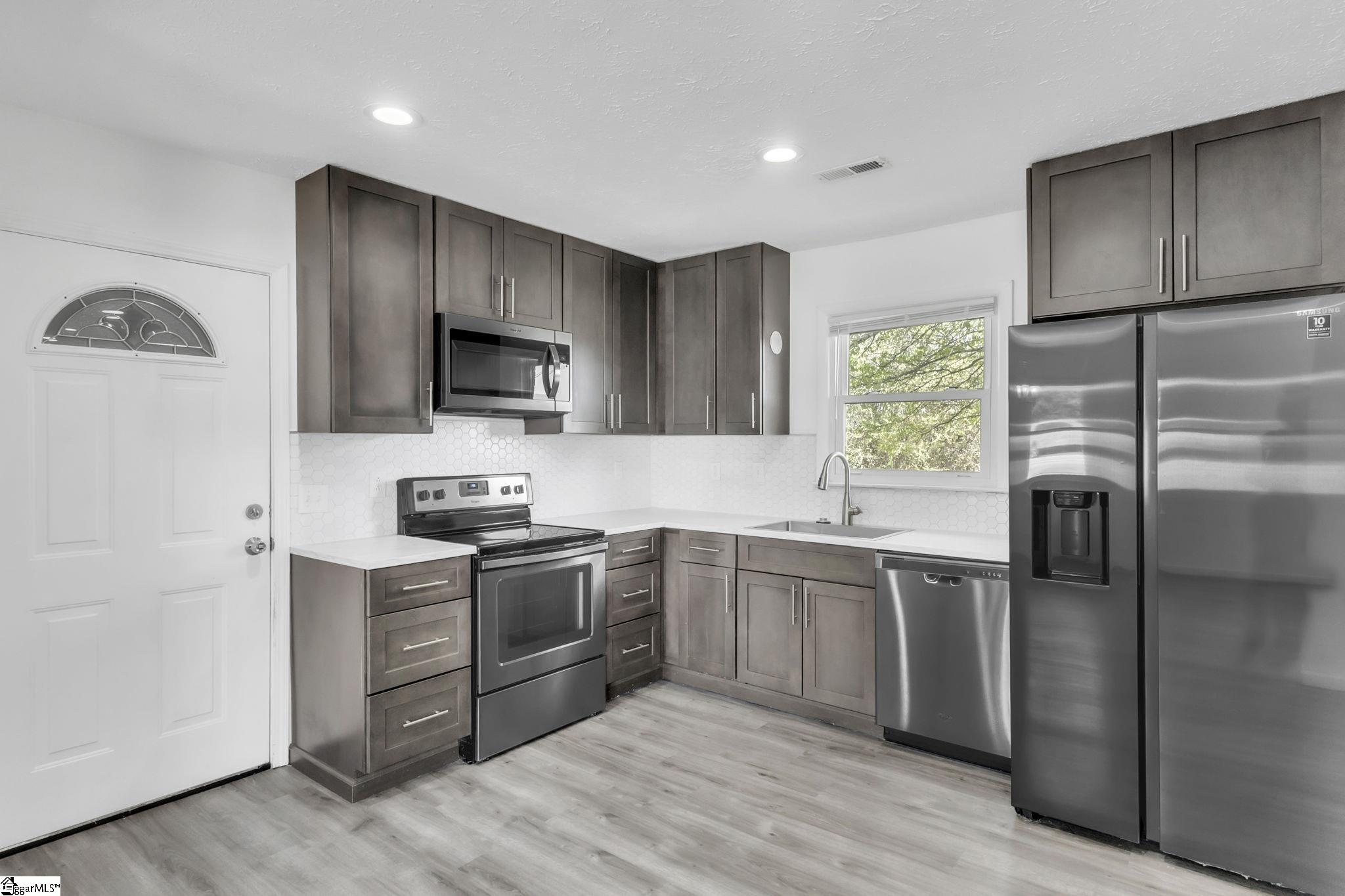 2312 Old Williamston Road Anderson, SC 29621 - Photo 10 of 25