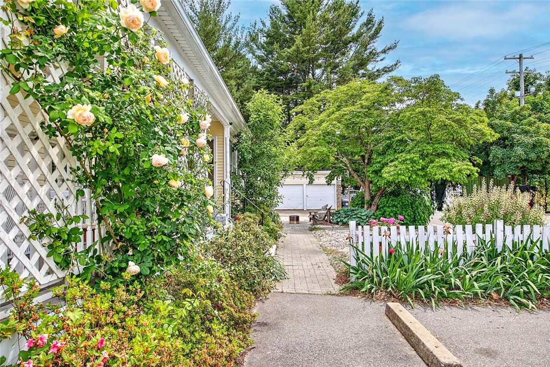 73 Child Street Warren, RI 02885 - Photo 4 of 43