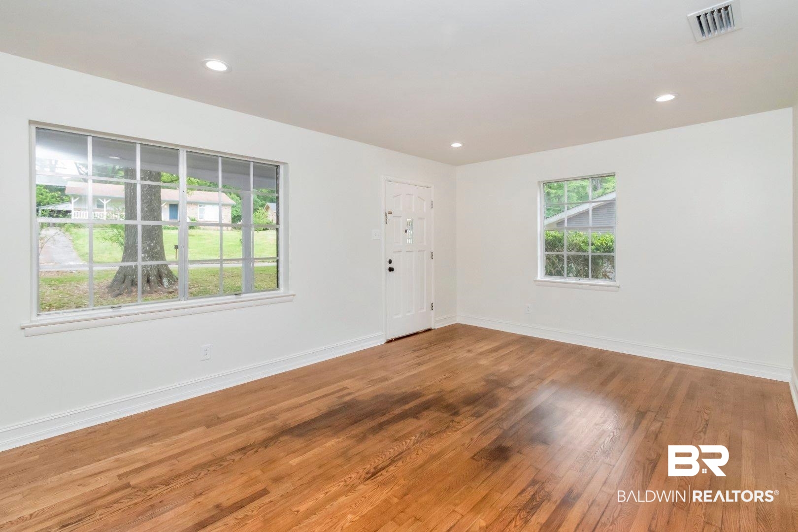 607 Markham Drive Mobile, AL 36609 - Photo 4 of 27