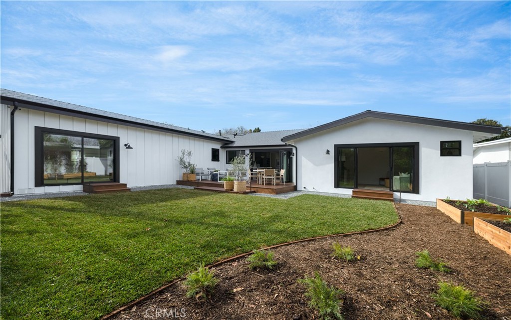 2384 Fordham Drive Costa Mesa, CA 92626 - Photo 20 of 20