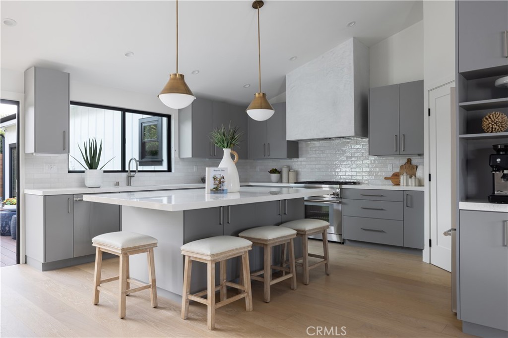 2384 Fordham Drive Costa Mesa, CA 92626 - Photo 5 of 20