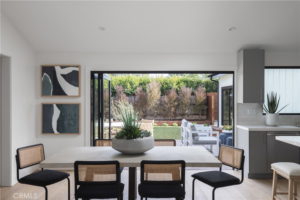 2384 Fordham Drive Costa Mesa, CA 92626 - Photo 6 of 20