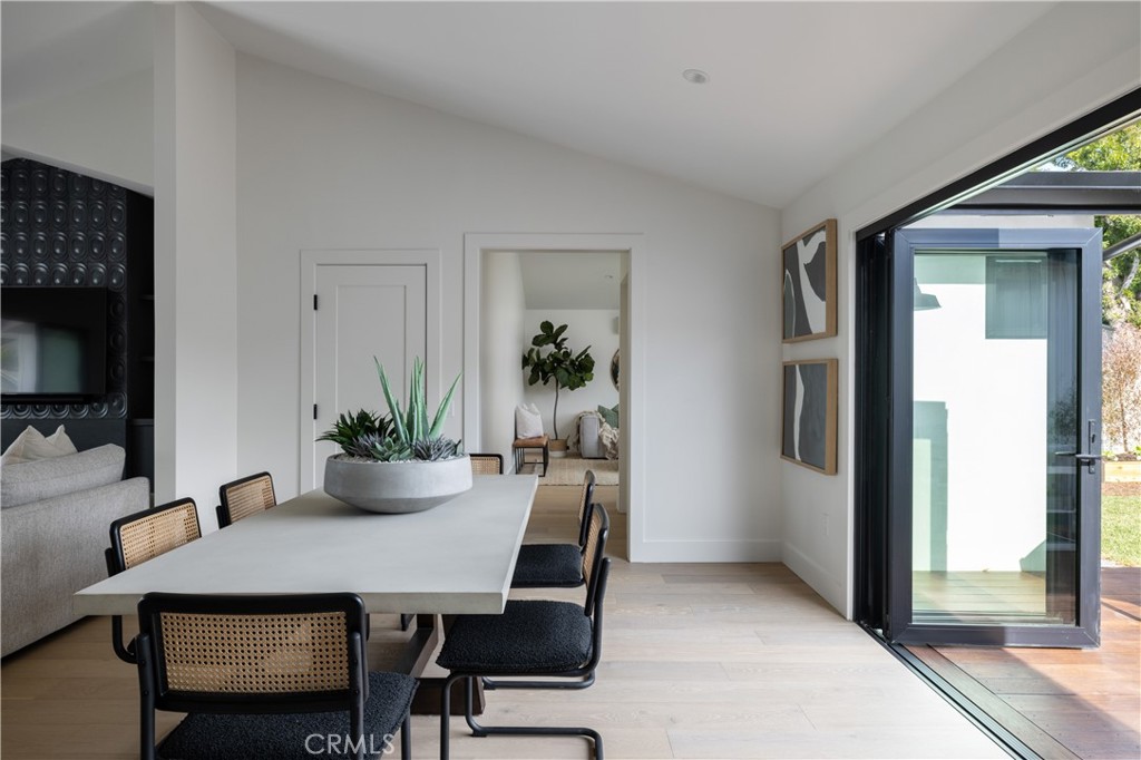 2384 Fordham Drive Costa Mesa, CA 92626 - Photo 7 of 20