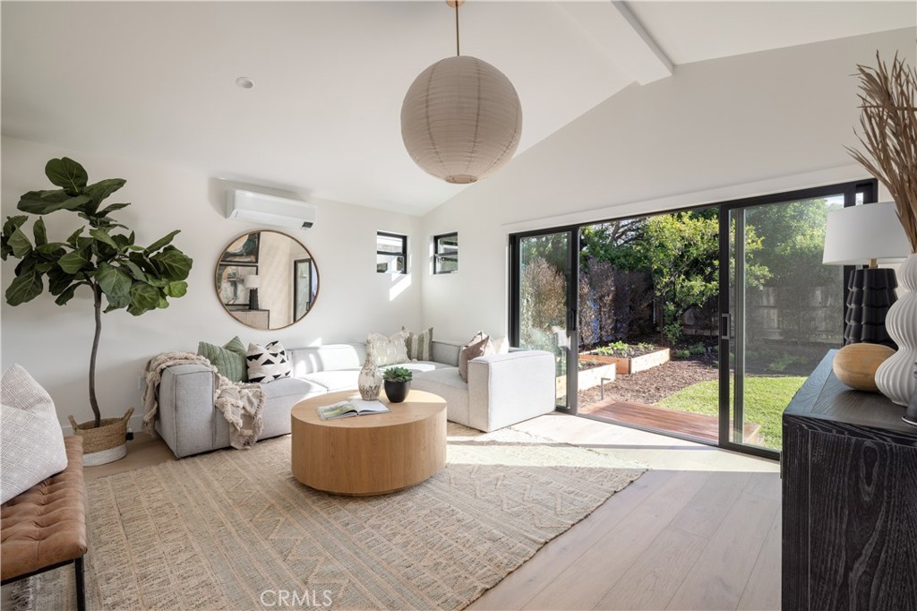 2384 Fordham Drive Costa Mesa, CA 92626 - Photo 8 of 20