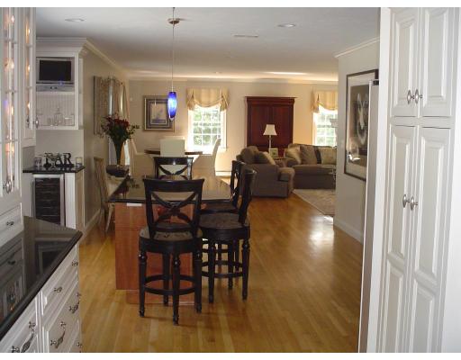 18 Mordecai Lincoln Road Scituate, MA 02066 - Photo 3 of 20 Gallery Image 3