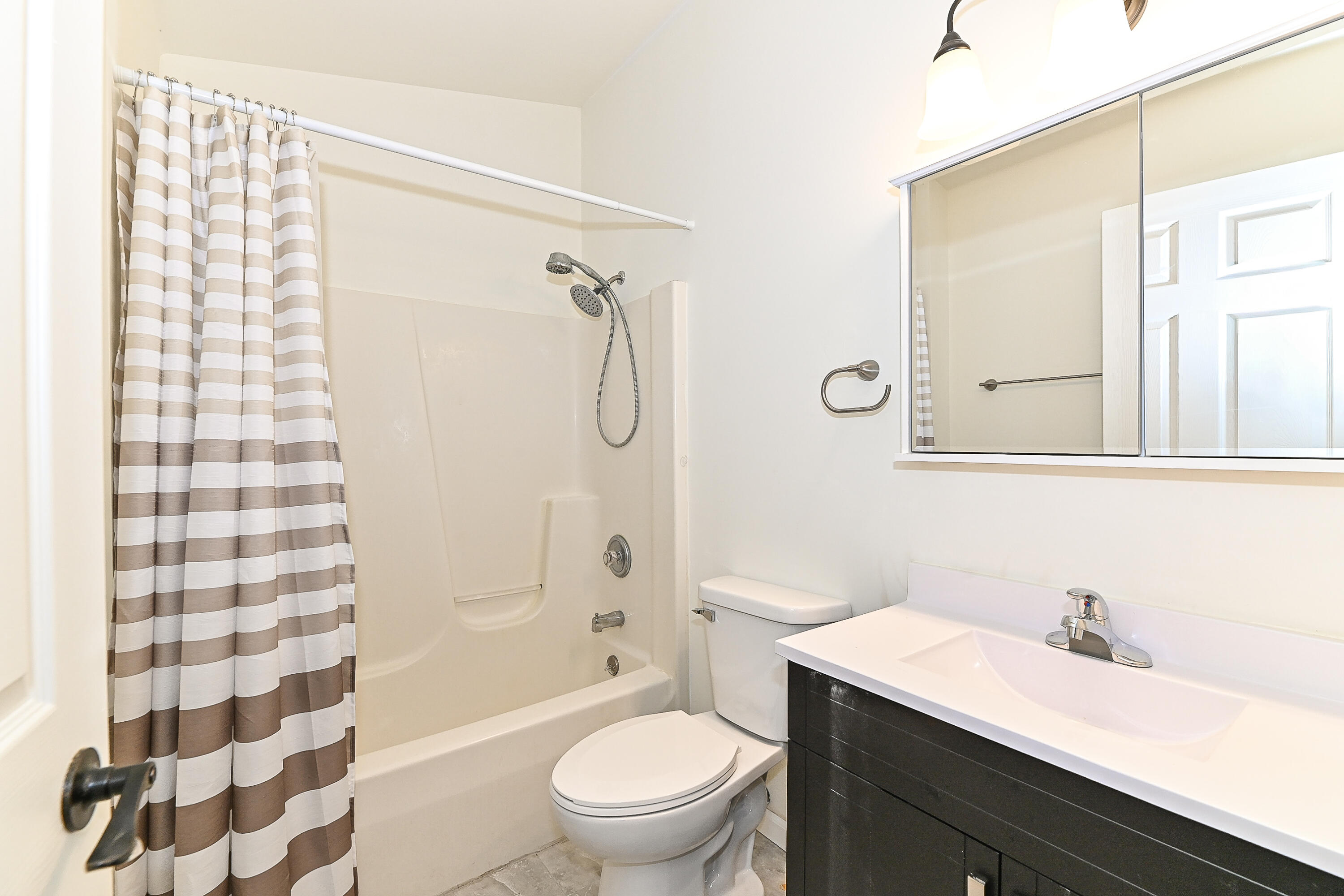 38811 91st Street Randall, WI 53128 - Photo 19 of 36 Primary Bath